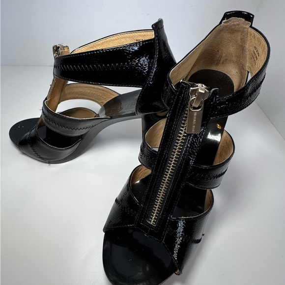 Michael Kors Berkley T-Strap Platform Dress Sandal Paten Black Size 8 - Picture 10 of 11